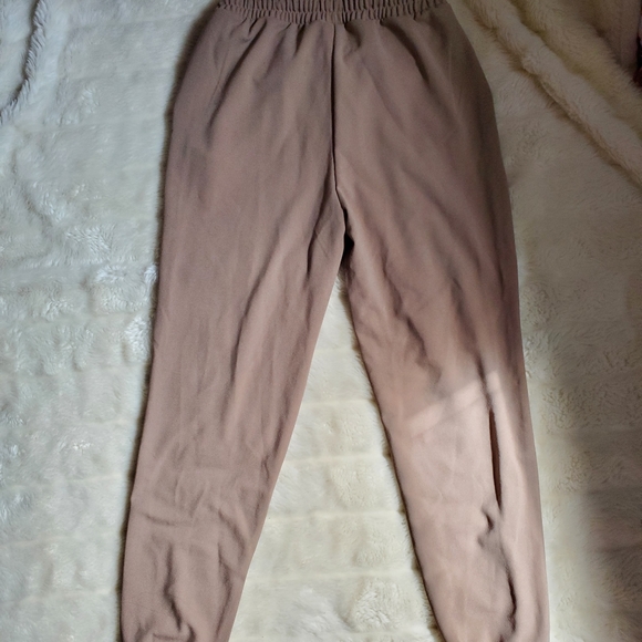 Joggers - Picture 2 of 2